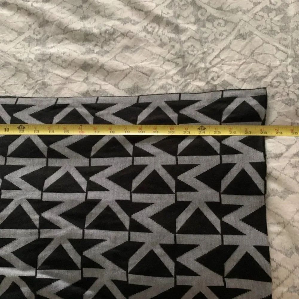 Michael Kors Infinity Signature Scarf - Picture 5 of 5